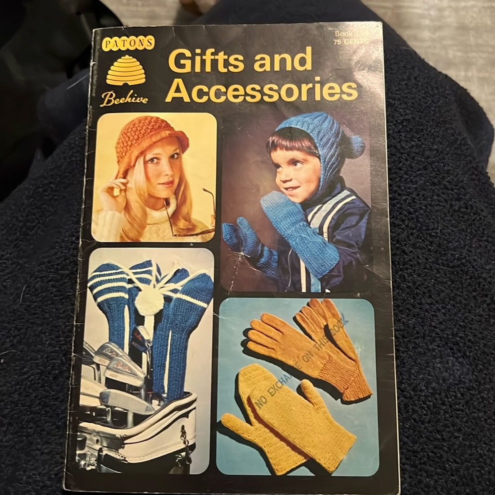 Vintage Patons Beehive Knitting Accessories Pattern Book